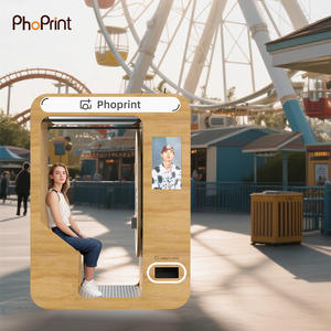 Photomaton en bois fermé avec lecteur de cartes Nayax pour bars et clubs - Product Image 2