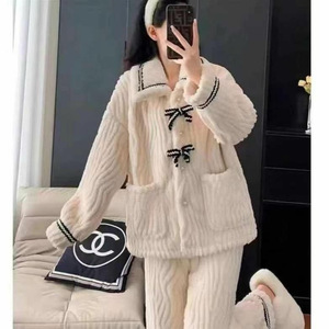 Nuovo <span class=keywords><strong>Pigiama</strong></span> Invernale Lussuoso e Caldo per Donne, Abbigliamento da Casa in Velluto Corallo Ispessito, Maniche Lunghe e <span class=keywords><strong>Pantaloni</strong></span> in Flanella - Product Image 4