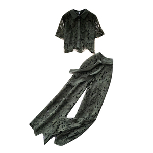 Conjunto de 2 piezas de verano para <span class=keywords><strong>mujer</strong></span>: Camisa corta con cuello y botones de encaje calado de manga corta y pantalones anchos de cintura alta con cinturón - Product Image 5