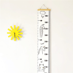 Tableau de croissance pour enfants en forme d'animal, décoration murale en bois pour chambre d'enfant, œuvre d'art de mesure de la taille avec corde de suspension - Product Image 2