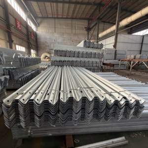 Barrières de sécurité routière de <span class=keywords><strong>type</strong></span> W, norme AASHTO M180, classe A, <span class=keywords><strong>type</strong></span> 2, meilleur prix, haute qualité, <span class=keywords><strong>avec</strong></span> poteaux et supports pour la sécurité routière - Product Image 5