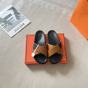Nuovi Sandali Incrociati da <span class=keywords><strong>Donna</strong></span> di Marca Designer, Ciabatte di Lusso da Uomo Grandi, Antiscivolo, Comode per la Spiaggia, Adatte per l'Uso Esterno, Set per Coppie - Product Image 1
