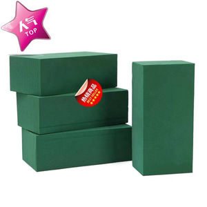 โฟมจัดดอกไม้สีเขียว ขนาด 23x10.8x7 ซม. รุ่น M24FB-610 สำหรับงานประดิษฐ์ - Product Image 1