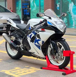 <span class=keywords><strong>Suzuki</strong></span> <span class=keywords><strong>GSX600</strong></span> fiable : moteur 600 cm³ et construction robuste pour les trajets quotidiens et les aventures de week-end - Product Image 6