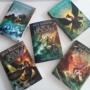 5 volumi Percy Jackson e gli olimpionici capitolo libri di storie in inglese per bambini