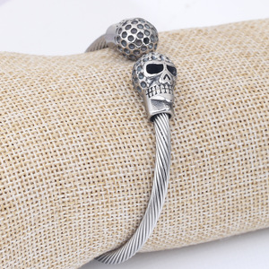 Pulsera de Acero de Titanio con Diseño de Calavera, Cable de 4 mm, Joyería Unisex, Diseño Creativo de Esqueleto Redondo para Halloween - Product Image 4