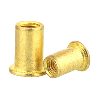 Écrous à riveter à tête plate en laiton M5/M6/M8, à extrémité ouverte, à bride nervurée, inserts filetés aveugles pour l'assemblage de boîtiers en tôle