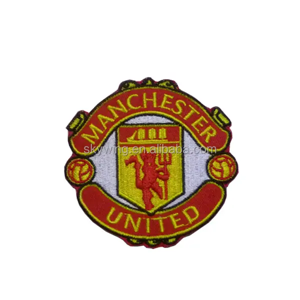 Özelleştirilmiş yüksek kaliteli işlemeli futbol takımı kulübü logosu spor rozetleri demir on yama formalar spor giyim için