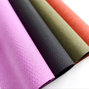 Tela de Poliéster de Alta Calidad de 300 Denier con Estructura de Panal para Bolsas y Equipaje - Product Image 1