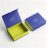 Boîte d'expédition en kraft personnalisée avec intérieur vert, pliable, pour vêtements, cosmétiques, petites entreprises, cadeaux