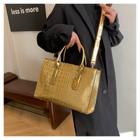Sac à bandoulière classique tendance, grande capacité, sac fourre-tout de loisirs pour les courses quotidiennes et les voyages, directement de l'usine
