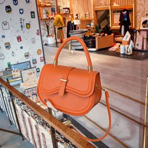Tendencias de moda 2025 al por mayor de bolsos de hombro largos con tiras, elegantes para mujer, bolsos de lujo, bolsos de mano - Product Image 3
