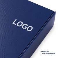 Caja de Cartón Corrugado Azul Marino Ecológica y Personalizable con Asas Troqueladas para Ropa, Regalos y Envíos de Comercio Electrónico