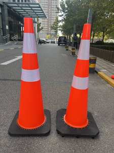 36 28 इंच राजमार्ग सुरक्षा बाधा यातायात शंकु 70 सेमी 90 सेमी चेतावनी पीपी आपातकालीन शंकु सुरक्षा शंकु सुरक्षा - Product Image 3
