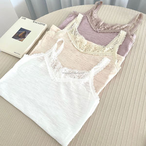 เสื้อกล้ามลูกไม้แต่งขอบลายดอกไม้ คอวี เปิดหลัง สไตล์อเนกประสงค์ สำหรับฤดูใบไม้ผลิและฤดูร้อน แฟชั่นเสื้อยืดผู้หญิง เสื้อครอปแขนกุด - Product Image 5