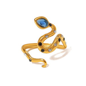 Anillo de animal de acero de titanio en forma de serpiente de circón azul francés con apertura de serpiente - Product Image 6
