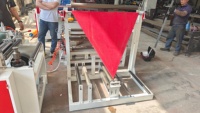Machine industrielle de pliage de film pour la fabrication de sacs en plastique PE, BOPP, OPP avec contrôle automatique de la tension et équipement de rembobinage