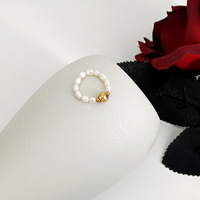 Trendy natürlicher Süßwasser perlen ring elastisch verstellbarer kleiner Gold perlen ring Zeigefinger ring im Herbst und Winter