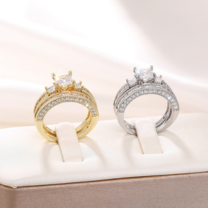 Anillo de Pareja con Circonitas Geométricas Cuadrilaterales para Mujer, Joyería Delicada y Moderna - Product Image 3