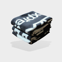 Couverture d'avion personnalisée REPT avec broderie de logo Couvertures chaudes en polyester 100% Couverture polaire portable