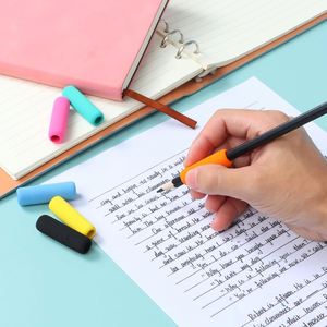 Poignées ergonomiques en mousse de silicone pour crayons, outil de correction de posture pour enfants, entraîneur d'écriture, fournitures de bureau et scolaires - Product Image 3