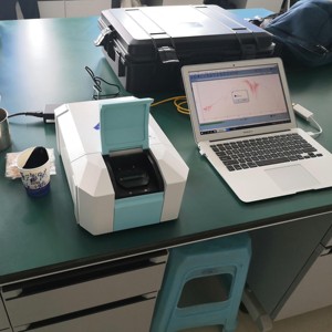 Spectromètre infrarouge FTIR à haute sensibilité avec une résolution de longueur d'onde supérieure à 0,85 cm-1 pour l'analyse des polymères - Product Image 5
