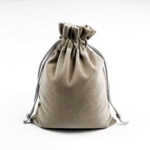 Bolsa de Terciopelo Impermeable con Cordón y Logotipo Personalizado para Empaque de Joyería, Fabricada con el Mejor Empaque - Product Image 4