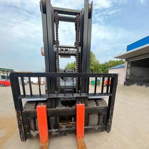 Montacargas Usados Toyota 8T de 8 Toneladas y 4 Metros de Alcance, con Motor de Combustión Interna, de Toyota TCM, Komatsu, Mitsubishi, Heli - Product Image 2