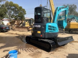รถขุดขนาดเล็ก Kobelco SK55 มือสอง น้ำหนักใช้งาน 5 ตัน รุ่นปี 2020 เครื่องยนต์พร้อมบุ้งกี๋ขุดขนาด 0.12 ลูกบาศก์เมตร แบบตีนตะขาบ - Product Image 5