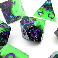 Dés polyédriques en résine faits à la main pour les jeux de rôle RPG, dés de Dungeons and Dragons, dés personnalisés DND avec noyau liquide