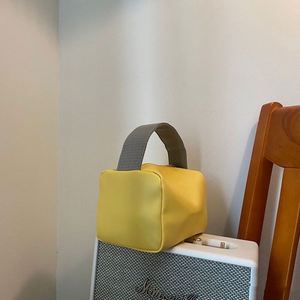 Bolsa de Maquillaje Portátil de Cuero de Gran Capacidad en Color Caramelo, Nueva, de Fábrica BSCI, Bolsa de Cosméticos Cuadrada para Mujer - Product Image 6