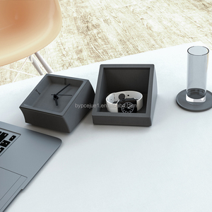 <span class=keywords><strong>Horloge</strong></span> <span class=keywords><strong>en</strong></span> béton moderne minimaliste multifonctionnelle silencieuse et précise avec boîte de rangement pour chambre à coucher, <span class=keywords><strong>bureau</strong></span>, couleur personnalisée, vente <span class=keywords><strong>en</strong></span> <span class=keywords><strong>gros</strong></span> - Product Image 3