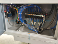 Scie à découper automatique à double tête Eworld pour fenêtres en PVC/UPVC et aluminium avec moteur, machine de découpe d'aluminium à double tête CNC à vendre