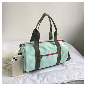 Sac de sport unisexe grande capacité avec compartiment à chaussures, nouveau style, imperméable, personnalisable avec logo, idéal pour les loisirs et les voyages – Ventes flash - Product Image 5