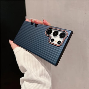เคสโทรศัพท์ลายลูกฟูกสไตล์เมทัลลิกเคลือบผิวด้านสัมผัสนุ่ม สำหรับ Samsung S22 S23 Plus S24 S25 Ultra - Product Image 5
