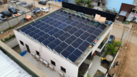 Kit Braket Pemasangan Atap Segitiga Aluminium Art Sign untuk Panel Surya, Kemiringan Dapat Disesuaikan untuk Sistem Pemasangan Panel PV Atap Datar