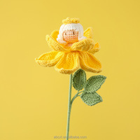 Fée en fleurs avec branches, faite main, tricotée et au crochet, de haute qualité, avec feuilles