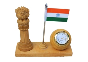 Reloj de madera artesanal con bandera india y columna de león, decoración tradicional para el hogar, adorno de mesa para sala de estar - Product Image 3