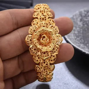 Factory Wholesale Rose Flower Design Bracelet Dubai Gold Color Bangles For Women Wedding Party Bridal Bracelet Jewelry