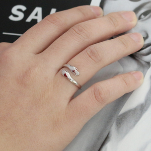 Bague Minimaliste Personnalisée « Give Me a Hug » en Acier Inoxydable – Bague Ouverte Réglable pour Couple, Symbole d'Amour et de Soutien - Product Image 6