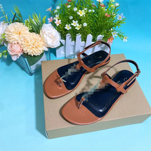 Nuovi <span class=keywords><strong>Sandali</strong></span> Romani da Donna 2026, Eleganti Ciabatte da Festa, <span class=keywords><strong>Sandali</strong></span> Trendy con Cinturino Posteriore, <span class=keywords><strong>Sandali</strong></span> Piatti da Donna - Product Image 3