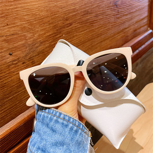 Lunettes de soleil rondes blanches rétro pour femmes, monture complète, polarisées, protection UV400, style adulte - Product Image 1