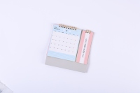 Desain kustom karton cetak kalender meja bulanan dengan buku catatan Memo