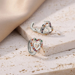 Orecchini a Cerchio a Doppio Strato a Forma di Cuore per Donne, Design Traforato, Gioielli Unici per Uso Quotidiano - Product Image 5