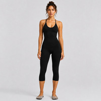 Conjunto de Yoga YIYI: Top Halter con Tirantes Finos y Espalda Descubierta, Leggings Capri de Secado Rápido, para Correr, Deportes, Gimnasio, Fitness