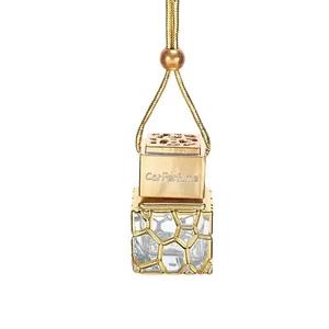 Botella de vidrio cuadrada vacía de 8 ml, con diseño de cubo dorado, electrochapada, para perfume, aromaterapia, aceite esencial, colgante para coche. - Product Image 1