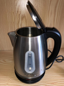 Jarra Eléctrica de 1.7L, Hervidores Eléctricos de Acero Inoxidable Prestige con Indicador de Nivel de Agua - Product Image 4
