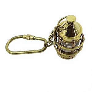 Llavero de Lujo Vintage con Linterna de Latón Hecha a Mano, Colgante Náutico de Metal para Regalo de Navidad, Año Nuevo, Cumpleaños o Boda - Product Image 2