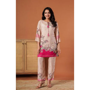 Ensemble coordonné de couleur unie de qualité supérieure, tenue de bureau, ensemble coordonné décontracté chic, ensemble deux pièces tendance pour femmes - Product Image 1