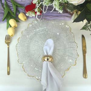 Assiettes de service de luxe transparentes à bords dorés, faites à la main, pour banquets de mariage, décoration rétro classique, personnalisables - Product Image 3